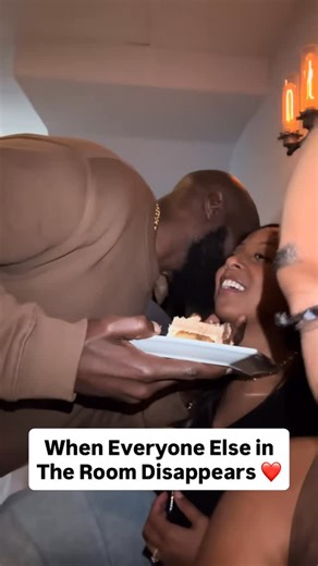 BlackLoveExists on Instagram: "Sis said “Mind you they were making out for a minute before I recorded this.” 😂💕 @senseinei #BlackLoveExists"