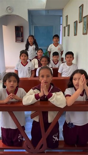 #SomosUEFSA | Celebramos la fiesta de Santa Léonie Aviat 💙 Su vida fue un canto de fe, sencillez y entrega al servicio de los demás. Compartimos esta canción como homenaje y oración. 🎶✨ ¡Santa Léonie Aviat, ruega por nosotros! 🙏 | Santiago Apóstol