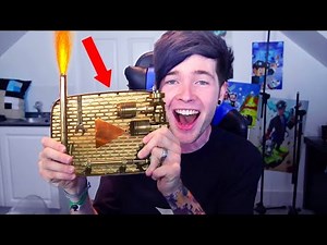 10 YouTubers With Custom Made Play Buttons!