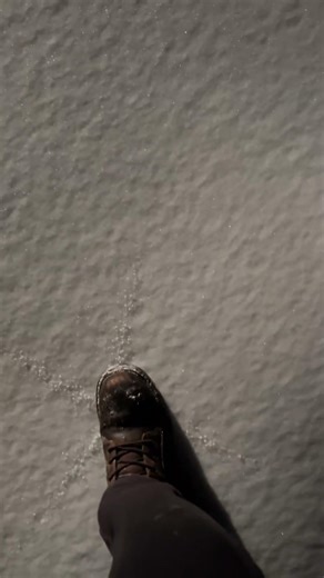 Extremely Satisfying Snow Crust