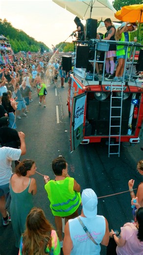 Rave The Planet 2026 👽 Berlin in 35°C Heat Went FULL TECHNO 🔥