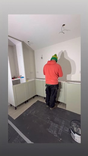 Very excited to use the new @makitauk 40v 1/2inch router on these oak block effect laminate worktops from @howdensjoinery  蝹 • Unbelievable bit of kit to use on this kitchenette ‍ | Hill Carpentry & Joinery | Facebook