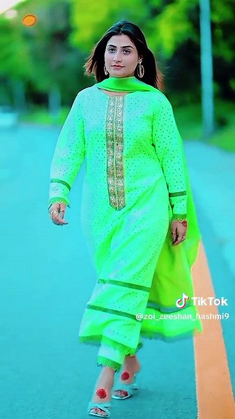 Zoi Hashmi Viral Video Compilation