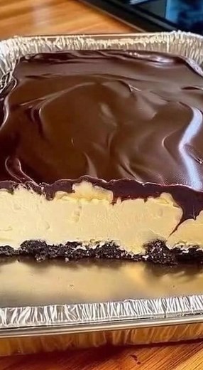 187K views · 1.4K reactions | No-Bake Chocolate Éclair Cake A rich, creamy, no-oven dessert made with graham crackers, silky vanilla filling, and a chocolate ganache topping. Full Recipe in first cmmt #NoBakeDessert #ChocolateEclairCake #EclairCake #DessertRecipes #EasyDesserts #NoBakeRecipe #CreamyDesserts #SweetTreats #FoodieFavorites #WeekendBaking #DessertLovers #HomeBaking #SummerDesserts #ChocolateLovers | Daily Recipes | Facebook