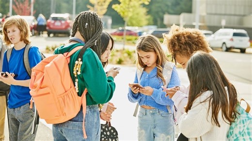 Fact Check Team: Do cell phone bans in schools boost test scores and reduce absences?
