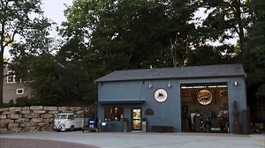 Danielle calls in a specialist to see how much these vintage circus posters are actually worth! | American Pickers on The History Channel