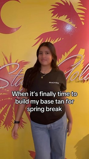 Spring Break Pre-Checklist: 1. Stop by your favorite Beach Bum Salon. 🩵 2. Stay golden. 🌞 3. Slay those beach pics. 📸 Let’s get you looking sun-kissed and ready for some fun! #springbreak #todolist #vacationtimes #beachday #beachbumtanning #springglow #tanning #partyplanning #beautylook #spraytan | Beach Bum Tanning & Airbrush Salon