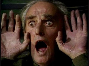 Dad's Army - Put That Light Out! - .. there was it unmistakable; the thing!... - NL subs