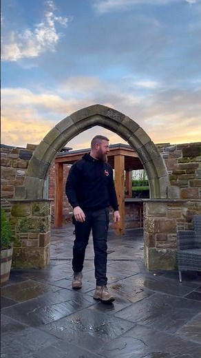 Stone arch build from start to finish #stonemason #stonemasonry