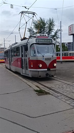 odjezd linky 31 ze zastávky spojovací🚋