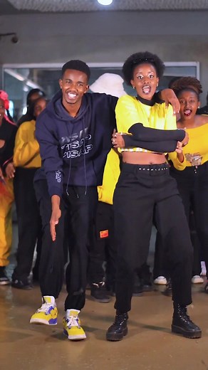 Was good vibes @colloblue_udc dance class😍@_nasieku✨ and I will be teaching once again this coming sunday❤Mad Love 4 y'all❤ #God #justcallmeklaus #nasieku #shotsbygkydd #theealfahouse