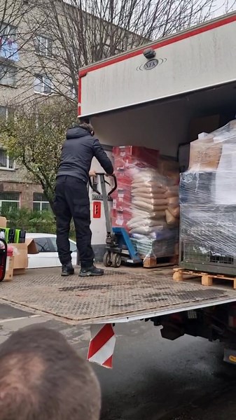 Гуманітарна допомога для України від BC Wolves