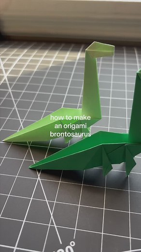 been having fun making dinosaurs, so here's another one. how to make an origami brontosaurus 🦕 #origami #cuteorigami #origamitutorial #origamiflower #origamidinosaur | wefoldpaper