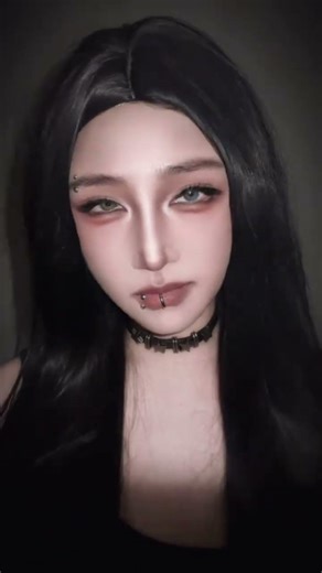 Transform Your Look Instantly with a Quick Makeup Swap & Scene Shift