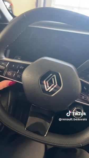 Renault Megane E-Tech 100% Électrique : Détails et Performance