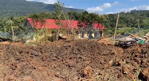 ด่วน! เวลา 10:50น. - เครื่องบินขับไล่ F-16 ของกองทัพอากาศไทย ปฏิบัติการโจมตีทางอากาศโดยการทิ้งระเบิดใส่เป้าหมายทางทหาร ทั้งฐานที่มั่น หลุมปืน ค. และสนามเพลาะของทหารกัมพูชาในพื้นที่สตึงกัด ตำบลทมอดา อำเภอเวียงเวล จังหวัดโพธิสัตว์ อย่างแม่นยำ ส่งผลให้ทหารกัมพูชาในพื้นที่เสียชีวิตทันที 18 นาย (ตามรายงานของมูลนิธิกู้ภัยสตึงกัดของกัมพูชา) | Army Military Force