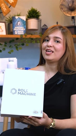 Imprenta Role Machine S.A. on Instagram: "¡Llegó la época de agradecer y destacar lo mejor de tu marca! 🎄 En Role Machine tenemos una línea completa de promocionales personalizados para que tus obsequios hablen bien de ti y de tu empresa. Diseñamos cada detalle con pasión. 💙 ✨ ¡La Navidad se imprime en Role Machine! ✨ #RoleMachine #RegalosCorporativos #Promocionales #Personalizados #DetallesEmpresariales #RegalosPersonalizados #Agendas"