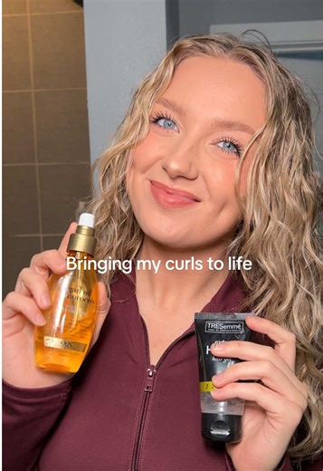 Off duty ballerina: divas do we love the straight hair or waves better?! #ballettok #grwm #hair #curlyhair #mentalhealth hair products: @TRESemmé @loréal paris usa makeup: @tarte cosmetics @Urban Decay Cosmetics @elfcosmetics @NYX Professional Makeup @Wet N’ Wild