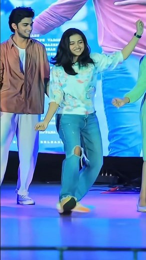 Mamitha Baiju Viral Dance Video 🥰🔥💃| Oorum Blood Dance | Dude Movie Song #mamithabaiju #oorumblood