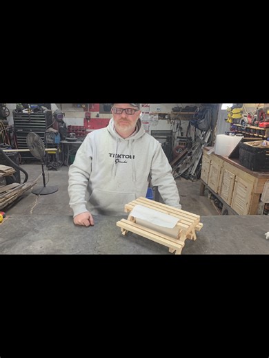 DIY Picnic Table Paper Towel Holder Tutorial