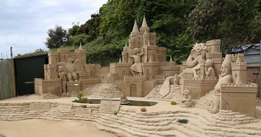 Comment construire un château de sable parfait (grâce à la science)