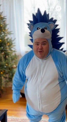 Pickle baby is Sonic the Hedgehog. @KidBehindACamera