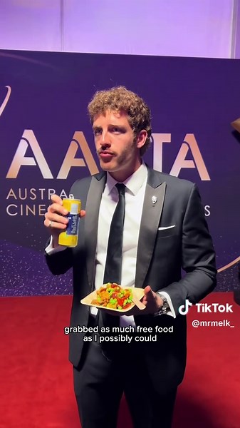 Hilarious Quad Riding Mishap: Pants Split Moment