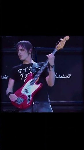 Mikey edit 🙏🏻🙏🏻 also first vid #mikeyway #mychemicalromance #edit