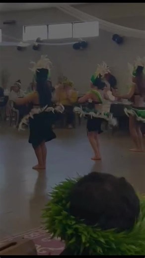 My first performance of this amazing group #targetaudience #fyp #xybca #kuki #notevenpoly • • • • @tokuparataitoculturegroup @Ori Nave Kuki Airani🇨🇰🌸