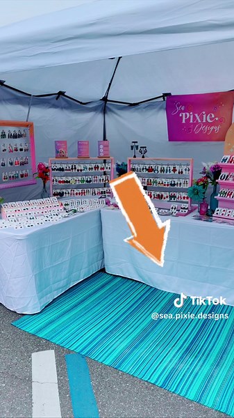 This layout works great when you have neighbors on either side 💖 what is your favorite layout? #cricutbeginner #cricuttutorials #cricitprojects #cricuthacks #cricutmaker #cricutmaker3 #cricutsetup #cricuttips #cricutforbeginners #usingmycricut #cricuthelp #cricutbeginnerseries #cricutlearning #newcricut #newcricutowner #newcricutmaker3 #cricutcraft #cricuttiktok #fyp #foryoupage #foryourpage #viral #arttutorial #arttok #crafttok #artistsoftiktok #artoftheday #viralvideo #viraltrend #viralsound 