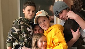 David Beckham Is Surrounded By His Kids in Cute New Photo!
