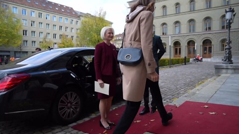 US-Botschafterin Callista Gingrich übergibt Beglaubigungsschreiben