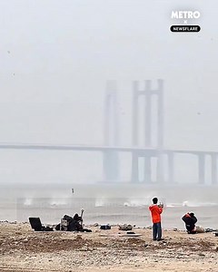 Drones falling from the sky in China during a show. "Signal mishap" is thought to cause 100 drones to lose control at air show in China. | Club Cranium