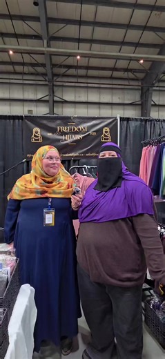 Built with love, worn with confidence. Meet the owners of Freedom Hijabs ! 🔗freedomhijabs.ca #vancouverhalalbazaar #marhabaevents #hijabfashion #revert #bcbusiness