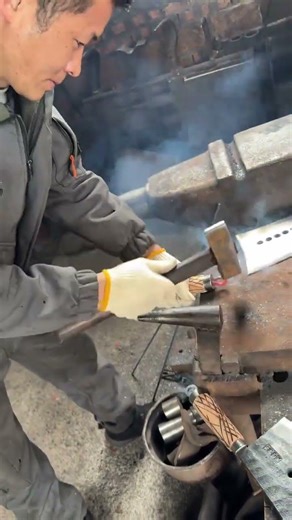 #Hand Forged#Bone Splitting Knife#BlacksmithEPUvj