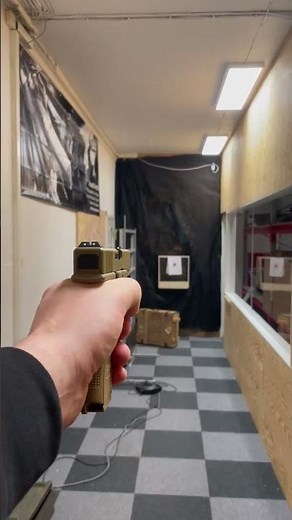 Umarex 5.8367 Glock 4.5mm Airgun – Authentic Replica CO₂ Pistol