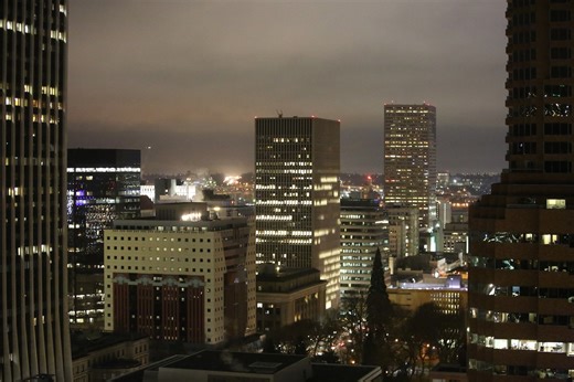 Portland Monday weather: Isolated, lingering showers; high 50