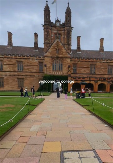 Welcome to College: A USYD Student's Experience