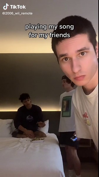 i think they like it 😂😂