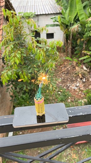 3K views | experiment of burning a firework fuse in a small rocket firecracker #FirecrackerFuses #ExperimentalPyrotechnics #FireworksInnovation #FuseTechnology #PyroFusions #SlowBurnFuses #FirecrackerDesign #DIYFireworks #PyrotechnicExperiment #FireworksScience | Fix Aby | Facebook