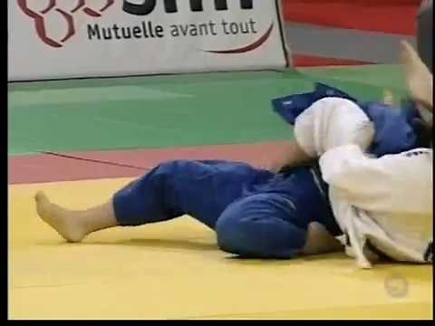 谷本絞めでギブアップ