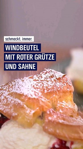Küchenklassiker aus der Kindheit: Windbeutel! 😋 Das Rezept von "Schmeckt. Immer." findet ihr in unserem Feed und über den Link in der Bio! #NDR #NDRkocht #Windbeutel #Rezepte #SchmecktImmer | NDR.de