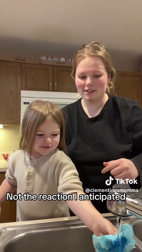 Washing Cotton Candy: Surprising Reactions and Discoveries