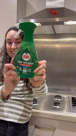 Lauren on Instagram: "NEWBIE ALERT🚨 Couldn’t leave you guys waiting too long could I haha! Just had to give it a try!! The hob hadn’t been wiped down in a couple of days so perfect opportunity to test out the NEW Fairy product !! I’m sold !! Love it !! Will be buying for the foreseeable !! #fairy #newbie #cleaning #cleaningaccount #cleaningmotivation #cleaningasmr #asmr #asmrsounds #homeaccount #newproduct #motivation #cleaningproducts"