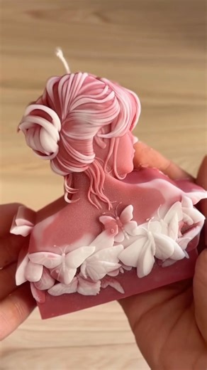 Sígueme para aprender a crear velas artesanales que no solo se ven hermosas… 💛#velas