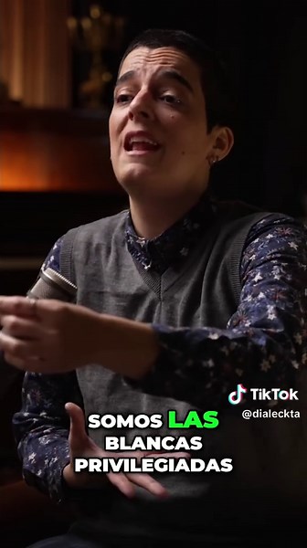 ¿El derecho al voto es una obligación? Debate sobre feminismo, privilegios y la experiencia humana. #Feminismo #Debate #Privilegios #Igualdad #Derechos #Sociedad