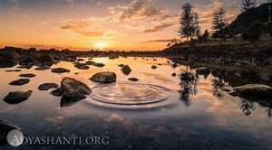 GUIDED MEDITATION - PERCEIVE WHAT'S REALLY TRUE In this calming guided meditation, Adyashanti invites you to settle into just being and perceive what's really true. He offers guidance on using the breath, releasing control of thinking, and being open and available so that what's really true can be revealed spontaneously. Excerpted from Guided Meditations Vol. 2: https://bit.ly/3c6VFXH YOUTUBE CHANNEL MEMBERSHIP INVITATION: Join Adyashanti’s YouTube community at the BASIC MEMBERSHIP or MEMBERSHIP