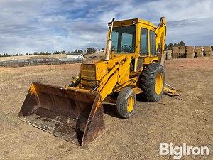 Ford 550 2WD Loader Backhoe | Construction