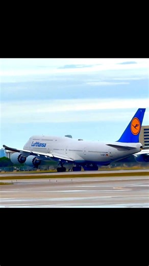 42K views · 1.2K reactions | Takeoff Lufthansa 747-8 #Lufthansa #b747 #takeoff #airport #airlines #aviation #aviationlovers #avgeek #travelphotography | Airsky | Facebook