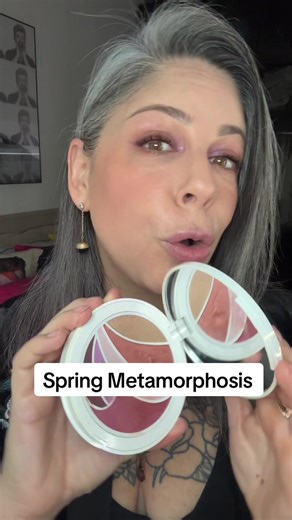 apparently, spring has sprung. #macmetamorphosis אביבי, זוהר עם טאצ׳ של צבע: מאק מטמורפוזיס. קולקציה חדשה במהדורה מוגבלת מאוד. #maccosmeticsisrael #elcemployee #emeacreator #בשיתוףמאק @M·A·C Cosmetics